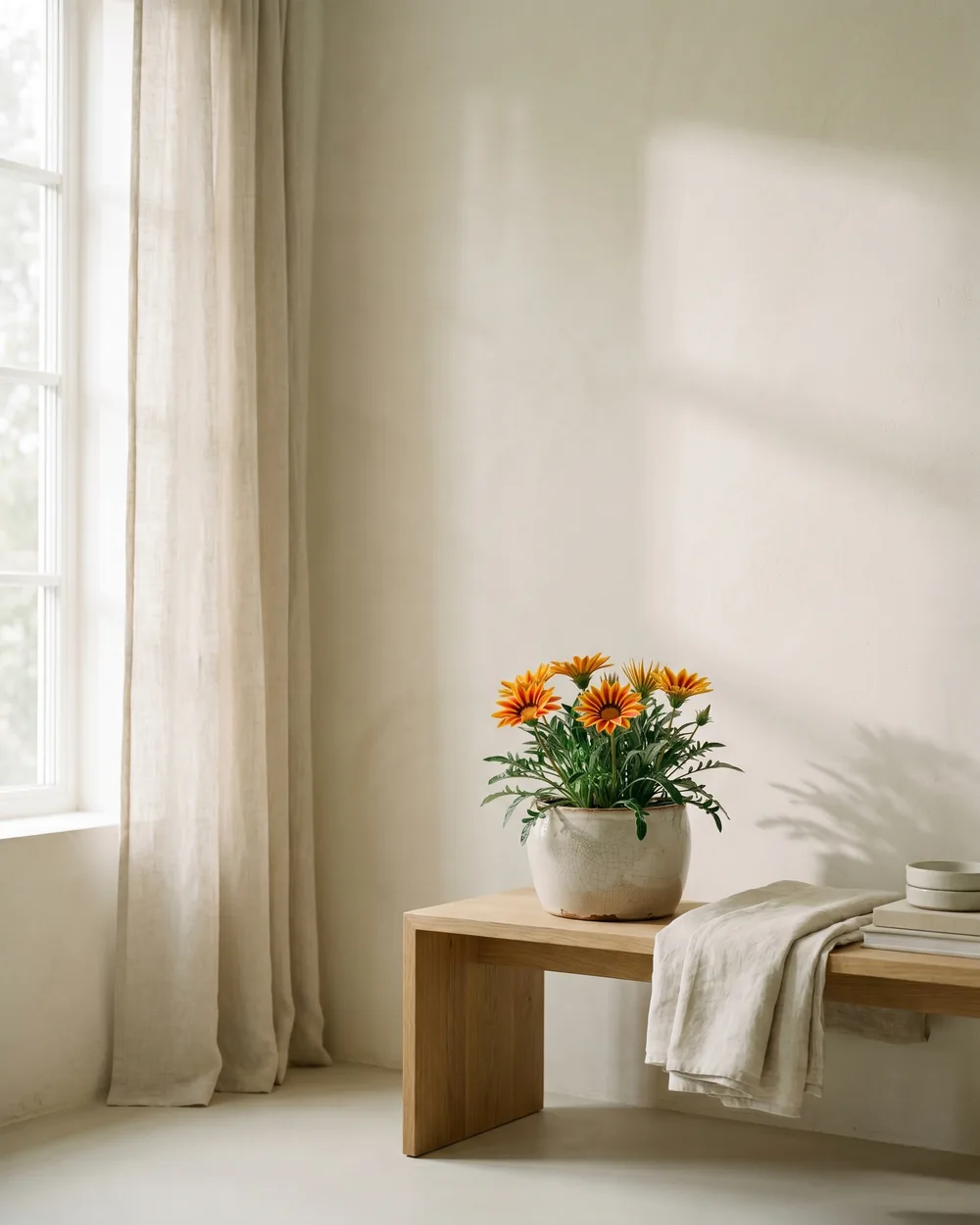 Mittagsgold styliert im Wohnraum
